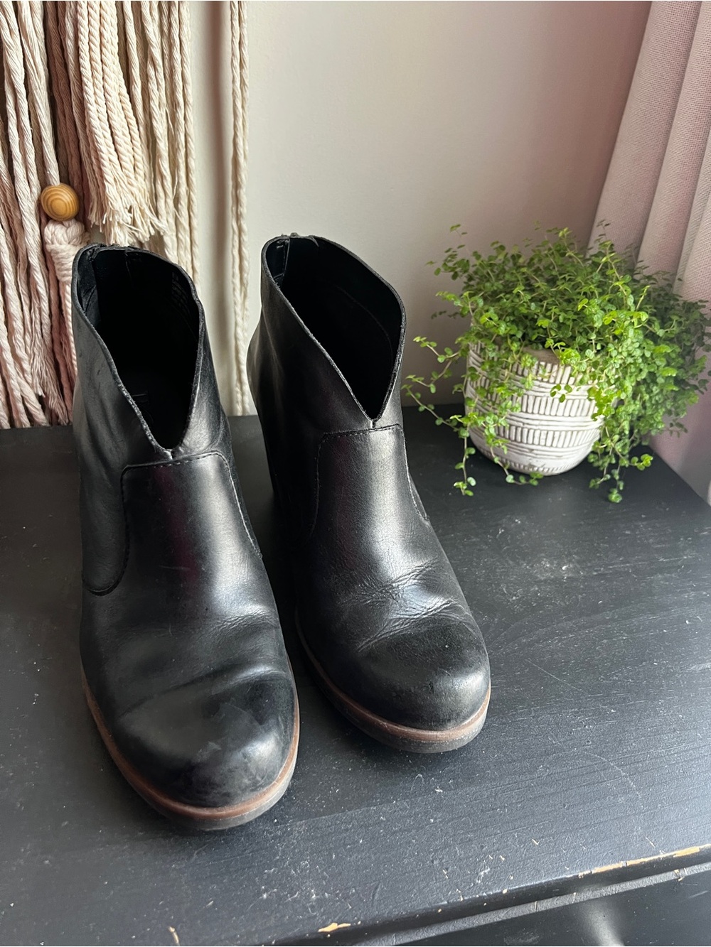 Korks by Kork-Ease Black Leather V-Cut Ankle Booties